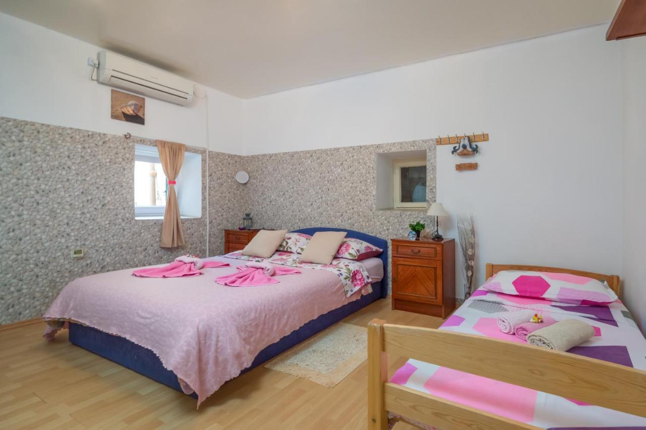 Guest House Ivona Split Buitenkant foto