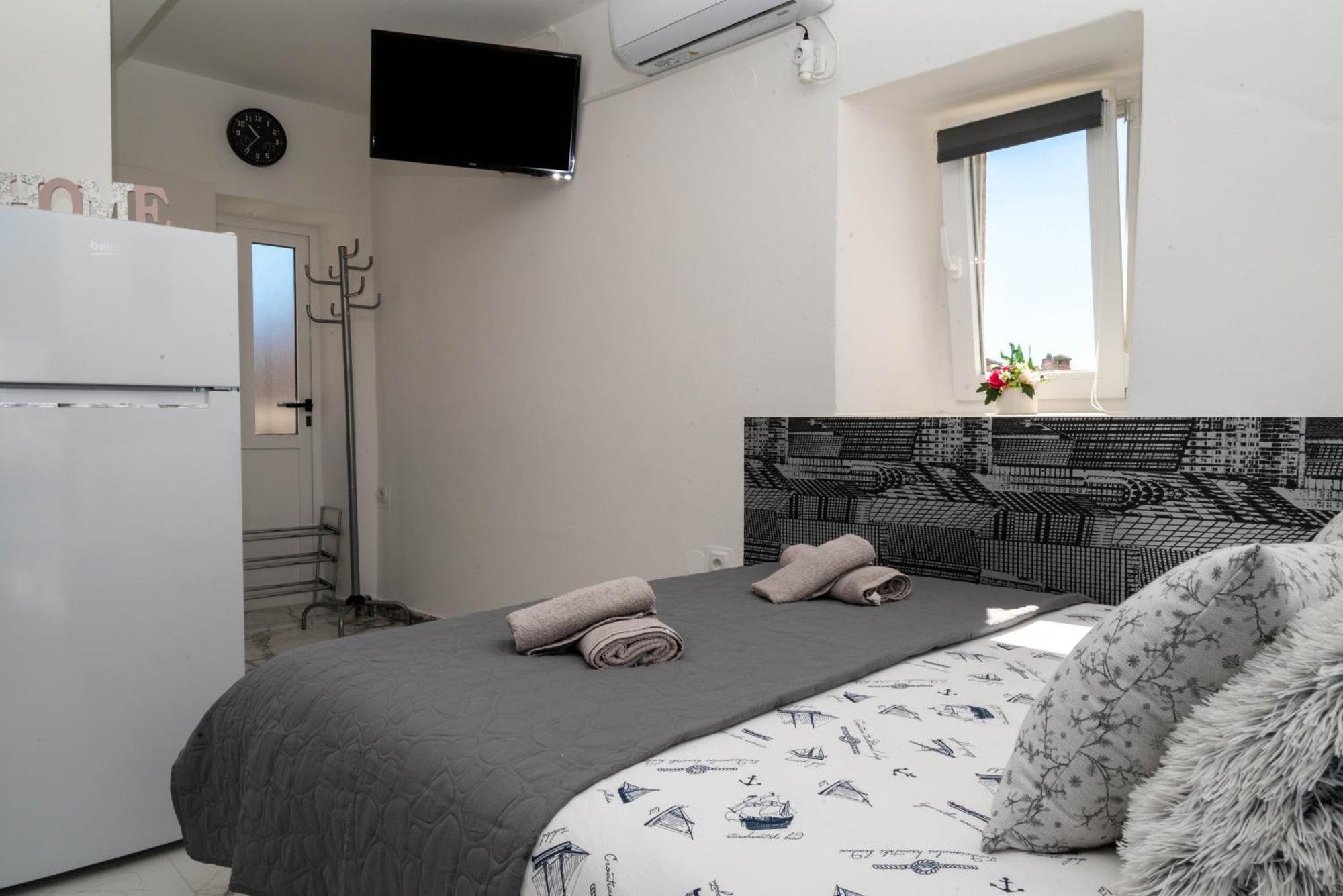 Guest House Ivona Split Buitenkant foto