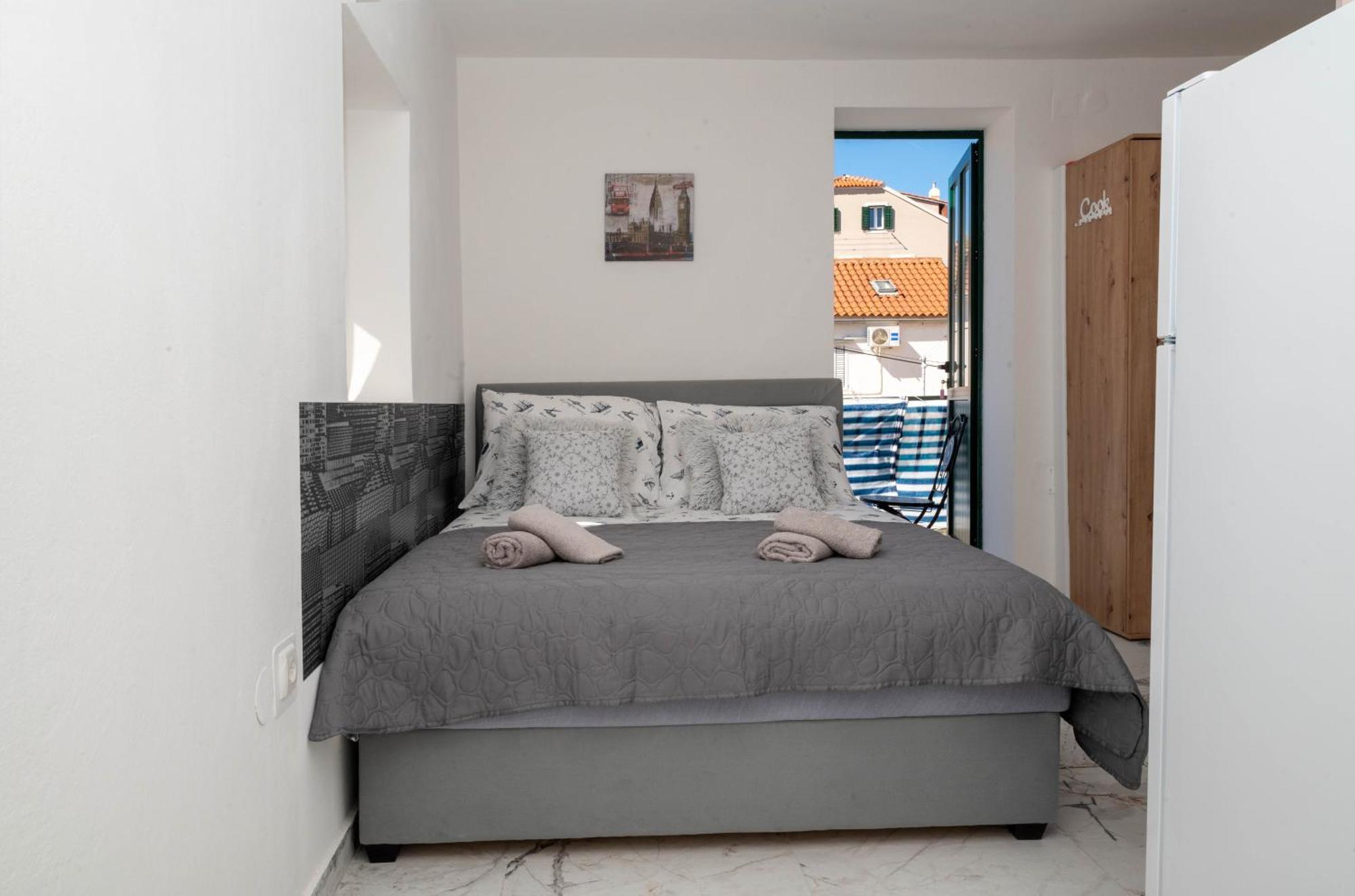 Guest House Ivona Split Buitenkant foto