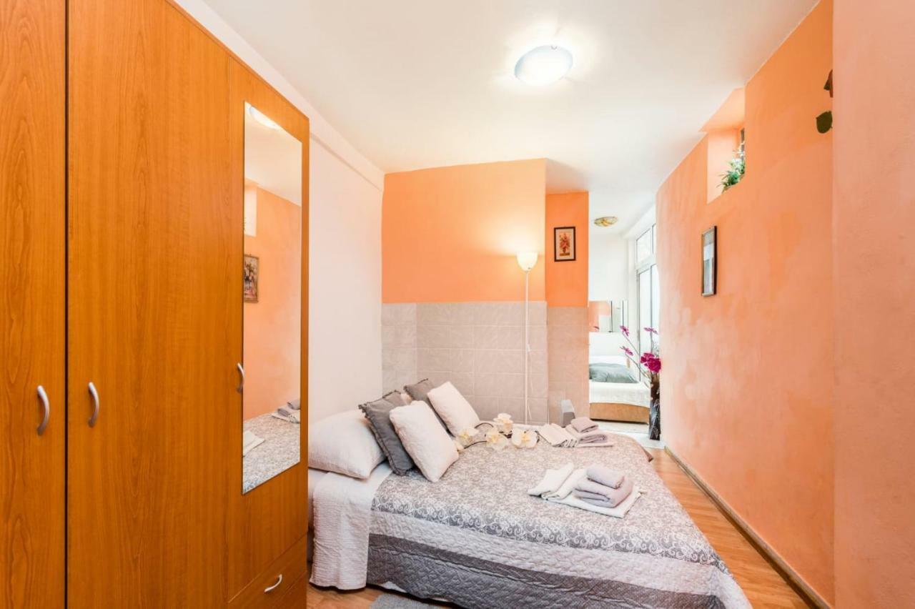 Guest House Ivona Split Buitenkant foto